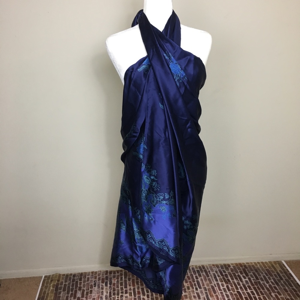 🌼NWOT Victoria’s Secret Silk Sarong💋